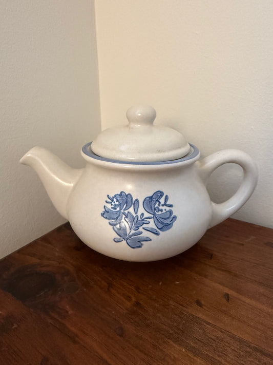 Vintage Phaltzgraff Yorktowne Tea Pot